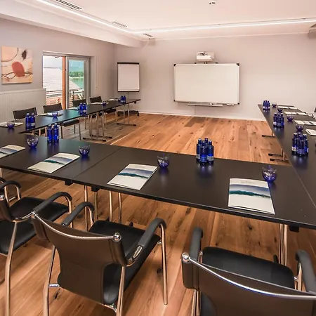 فندق أم هوبفينسي