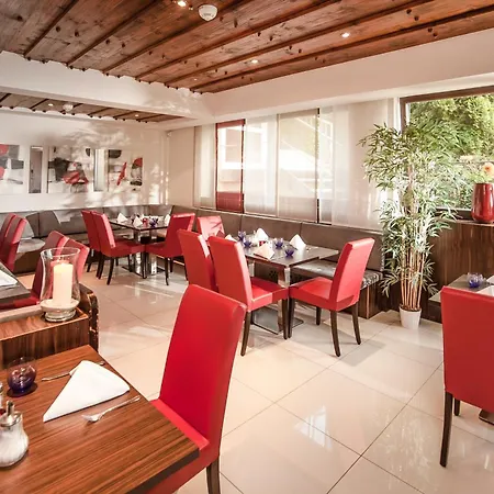 Отель Am Hopfensee 4*