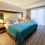 Hotel Am Hopfensee 4*