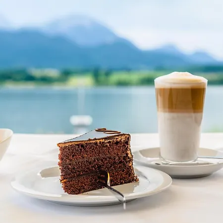 Готель Am Hopfensee 4*